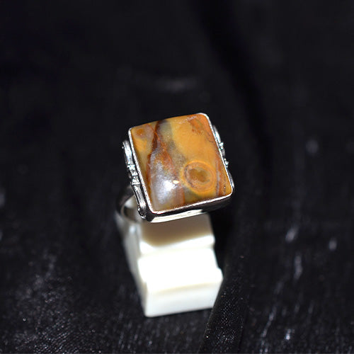 925 Sterling Silver Mookaite Jasper Square Decorative Ring