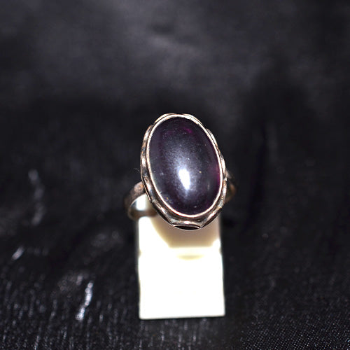 925 Sterling Silver Oval Sugilite Scalloped Setting Ring