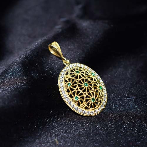 6 Carat Gold Plated Emerald Filigree Oval Pendant