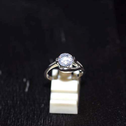 925 Sterling Silver Cubic Zirconia Round Solitaire Ring