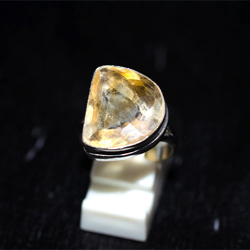 925 Sterling Silver Pear Cut Citrine Bezel Split Shank Ring