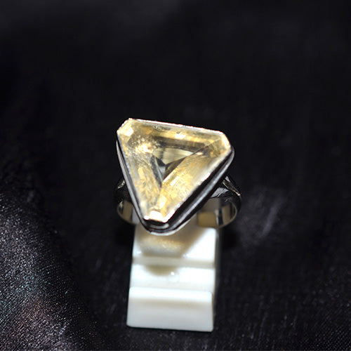 925 Sterling Silver Trillion Cut Lemon Quartz Bezel Ring
