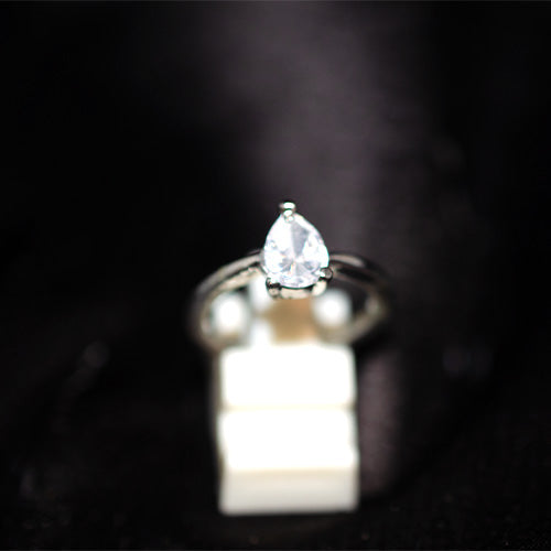 925 Sterling Silver Pear Cut Cubic Zirconia Solitaire Ring