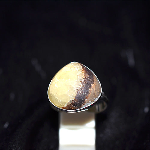 925 Sterling Silver Trillion Cut Bicolor Agate Ring