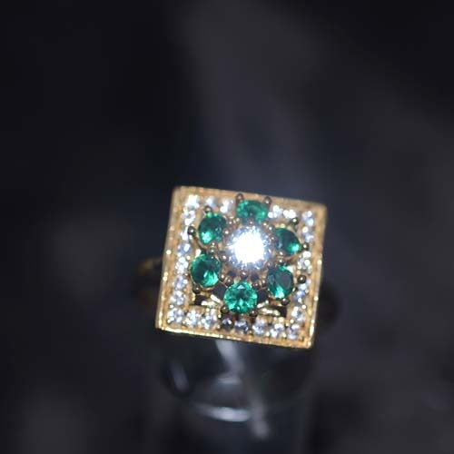 6 Carat Gold Plated Green and White Square Floral Ring