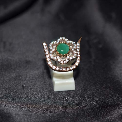 6 Carat Gold Plated Green Onyx Floral Paisley Ring