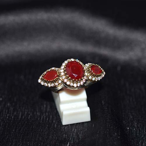 6 Carat Gold Plated Triple Ruby Motif Ring