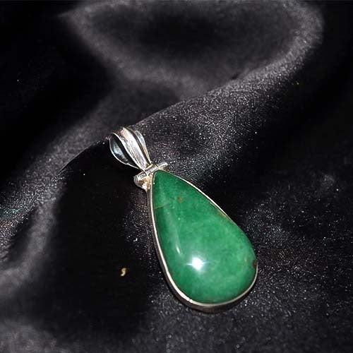 925 Sterling Silver Green Aventurine Teardrop Pendant