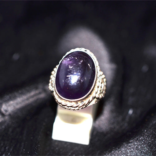 925 Sterling Silver Turkish Amethyst Oval Engraved Ring