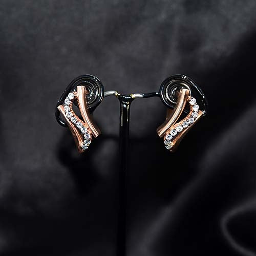 6 Carat Gold Plated White Crystal Wave Stud Earrings