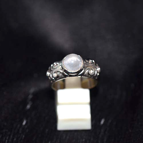 925 Sterling Silver Rainbow Moonstone Ornate Scrollwork Band Ring
