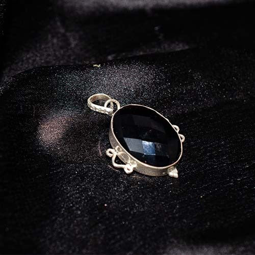 925 Sterling Silver Faceted Black Crystal Oval Pendant