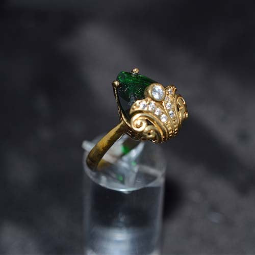 6 Carat Gold Plated Green and White Teardrop Baroque Ring