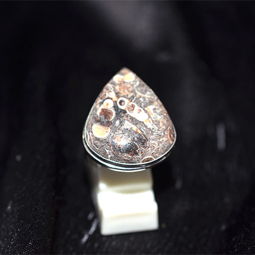 925 Sterling Silver Fossil Coral Teardrop Ring