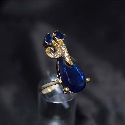 6 Carat Gold Plated Blue and White Teardrop Statement Ring