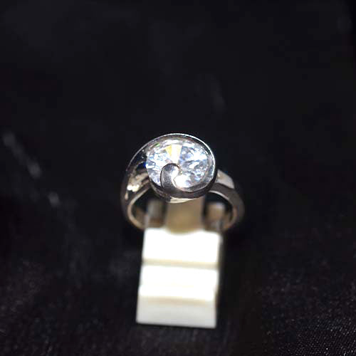 925 Sterling Silver Cubic Zirconia Swirl Setting Ring