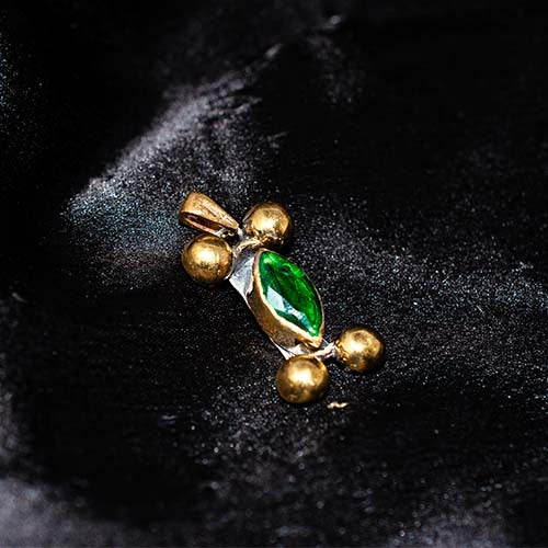 6 Carat Gold Plated Green Marquise Abstract Pendant