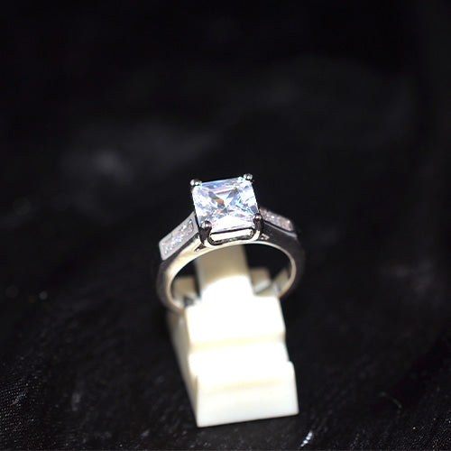 925 Sterling Silver Princess Cut Cubic Zirconia Solitaire Ring