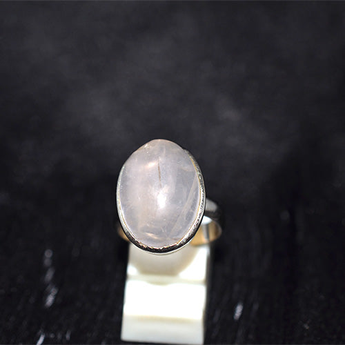 925 Sterling Silver Oval Rose Quartz Ring