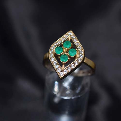 6 Carat Gold Plated Green and White Diamond Motif Ring