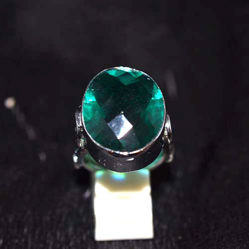 925 Sterling Silver Faceted Green Onyx Oval Ring with Swirl Shank