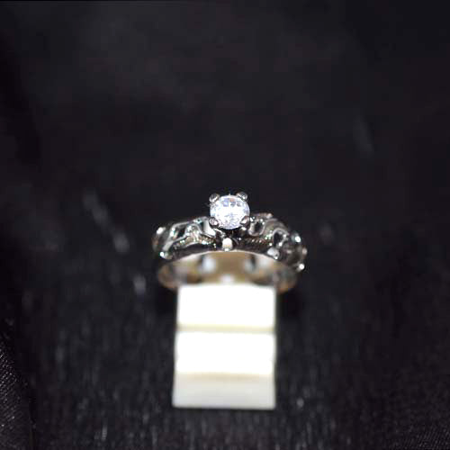 925 Sterling Silver Cubic Zirconia Vine Pattern Ring