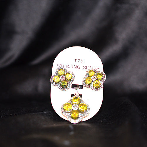 925 Sterling Silver Peridot Crystal Four Leaf Clover Pendant and Earring Set