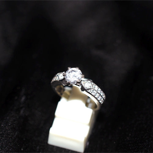 925 Sterling Silver Cubic Zirconia Floral Accent Ring