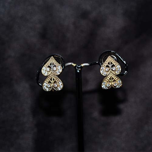 6 Carat Gold Plated White Crystal Heart Stud Earrings
