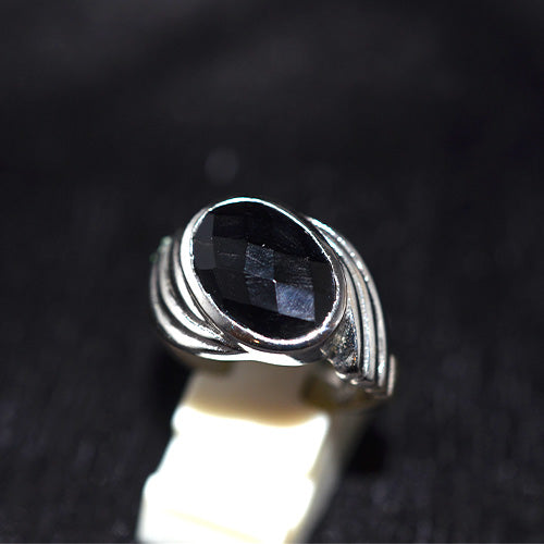 925 Sterling Silver Oval Black Onyx Asymmetrical Sweeping Band Ring
