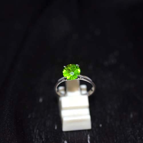 925 Sterling Silver Green Peridot Solitaire Ring