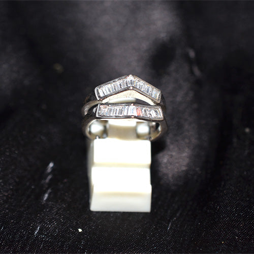 925 Sterling Silver Baguette Chevron Pattern Ring