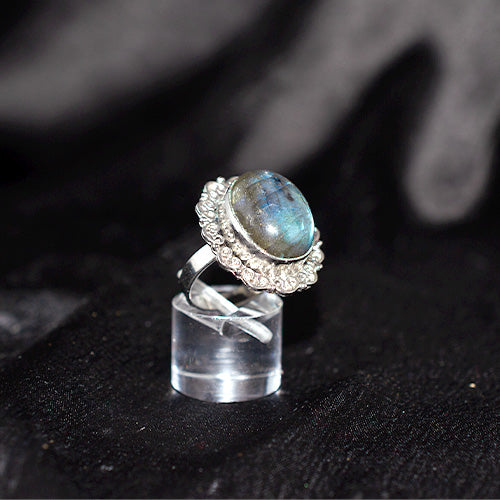 925 Sterling Silver Turkish Labradorite Floral Frame Ring
