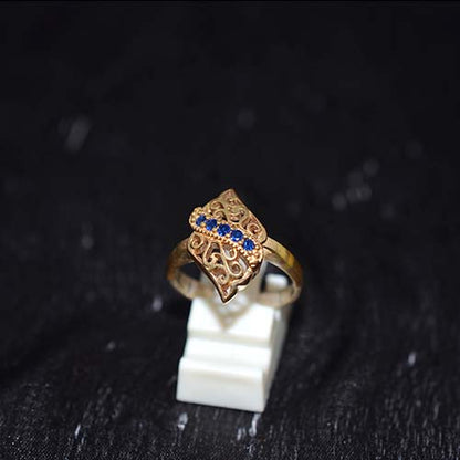6 Carat Gold Plated Blue Filigree Leaf Motif Ring