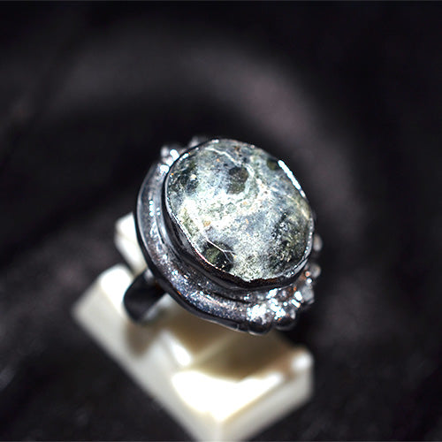 925 Sterling Silver Oval Labradorite Turkish Ring