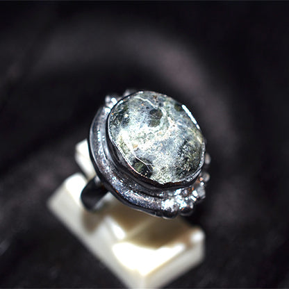 925 Sterling Silver Oval Labradorite Turkish Ring