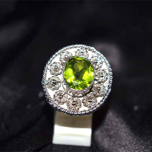 925 Sterling Silver Peridot Floral Turkish Ring