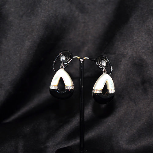 925 Sterling Silver Mother of Pearl and Black Onyx Teardrop Earrings