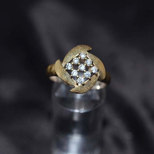 6 Carat Gold Plated White Crystal Cluster Ring
