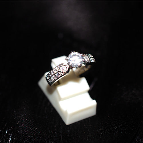 925 Sterling Silver Geometric Cubic Zirconia Solitaire Ring