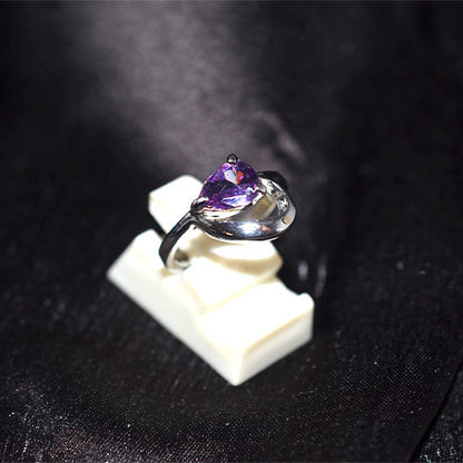 925 Sterling Silver Amethyst Heart Modern Design Ring