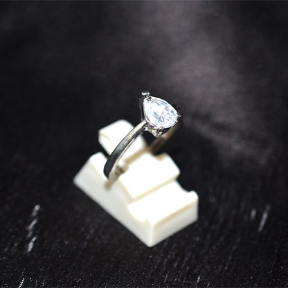 925 Sterling Silver Pear Cut Cubic Zirconia Solitaire Ring