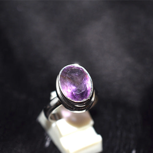 925 Sterling Silver Faceted Oval Amethyst Ring