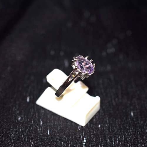 925 Sterling Silver Amethyst Oval Solitaire Ring