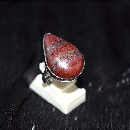 925 Sterling Silver Red Tiger Iron Teardrop Split Shank Ring