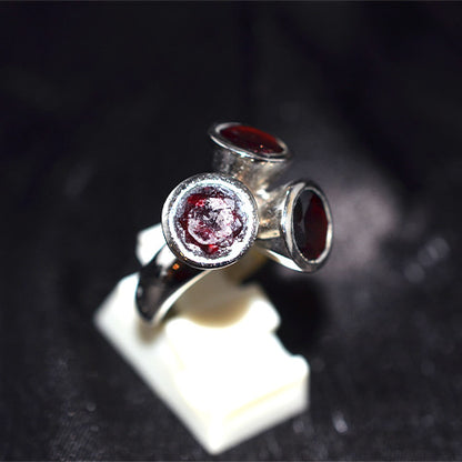 925 Sterling Silver Garnet Three Stone Tripod Ring