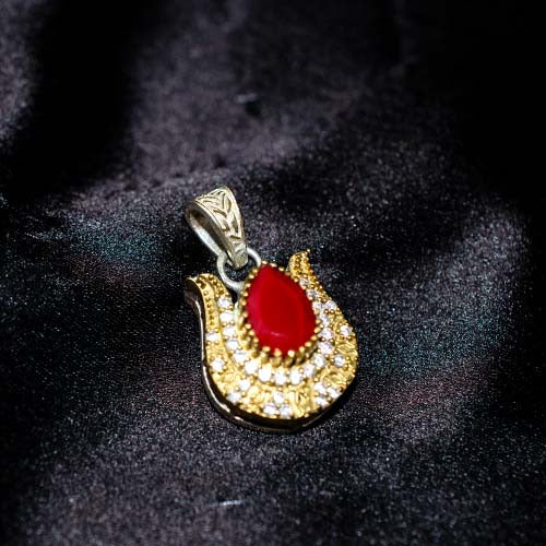 6 Carat Gold Plated Red Crystal and White Crystal Tulip Pendant