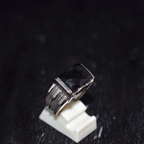 925 Sterling Silver Black Onyx Rectangle Ring with Wide Grooved Band