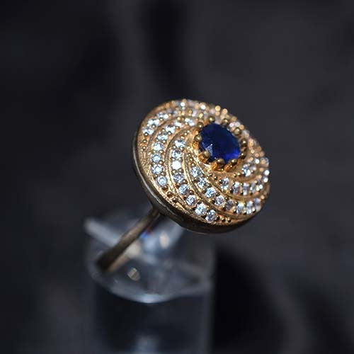 6 Carat Gold Plated Blue and White Spiral Statement Ring