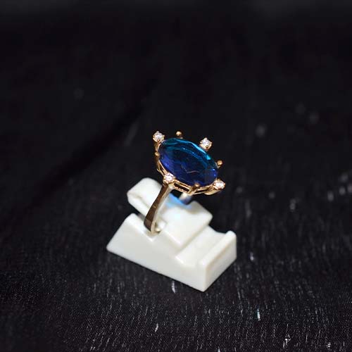 6 Carat Gold Plated Blue Oval Prong Setting Ring
